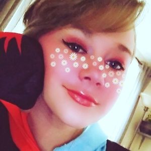 Meet your Posher, Hailey